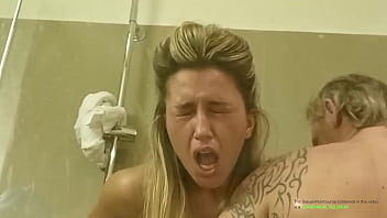 actress bathroom scene
