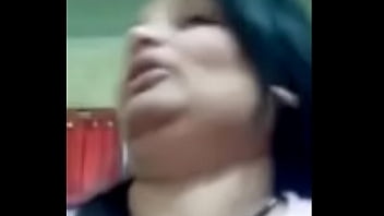 sexy chick giving head