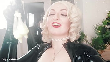 tiny cum