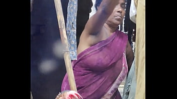 sexy aunty boobs photos