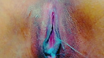 thick latina squirt