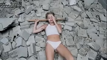 miley cyrus pussy fuck