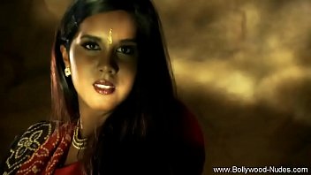 hot pics of supriya karnik